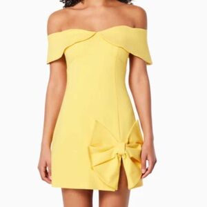 Elliatt Sunny Yellow Mini Formal Dress w/ bow off shoulder size L